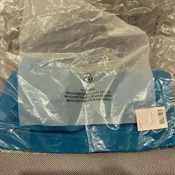 Lululemon 🍋-  EnvitalBra - Picture 4 of 4